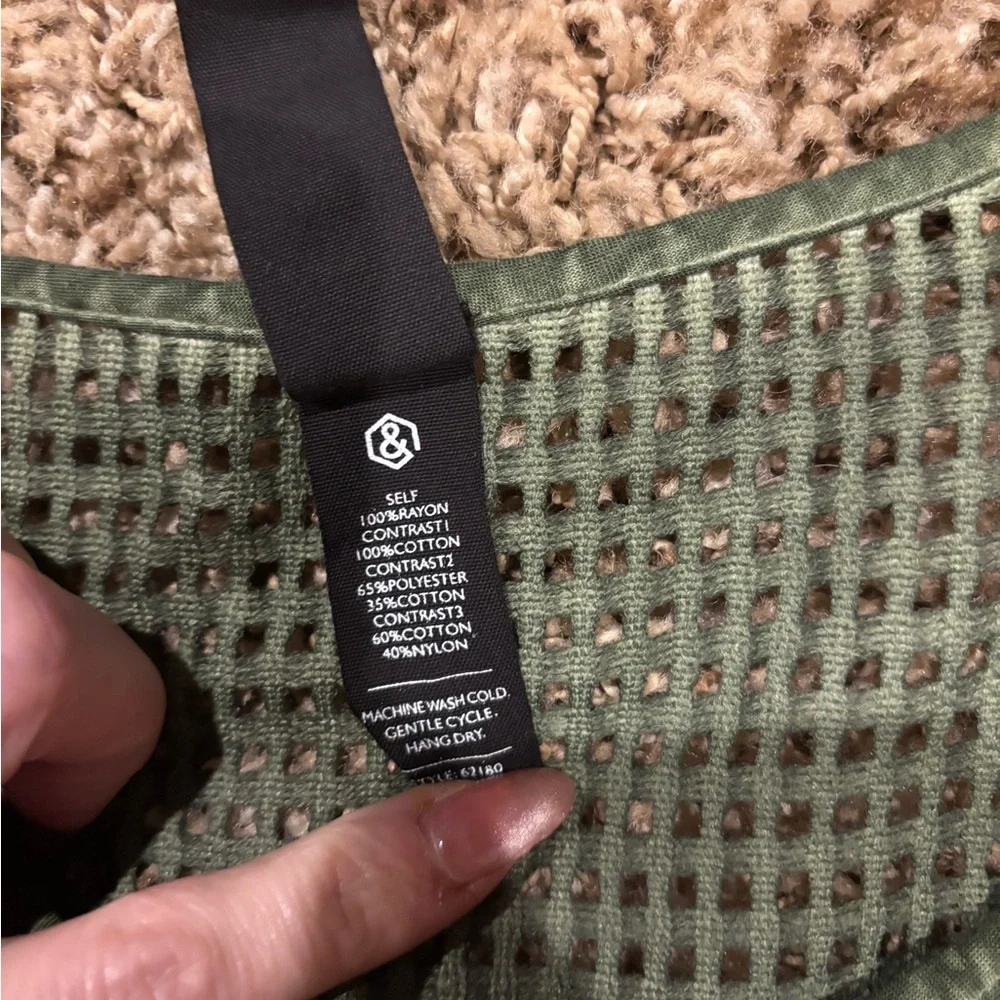 Agnes & Dora Woven Eyelet Tank Bundle - Picture 5 of 10